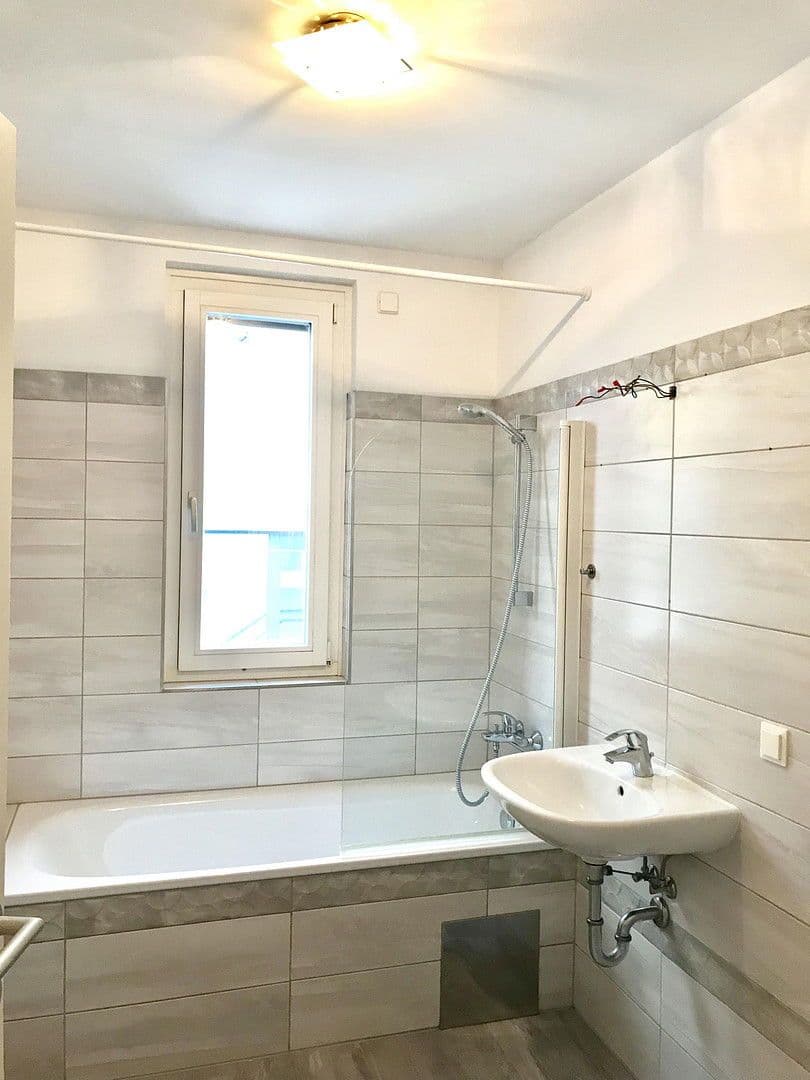 Pronájem bytu 2+1 63 m², Kirchenplatz 6, Wien, Wien Pronájem bytu 2+1 63 m², Kirchenplatz 6, Wien, Wien