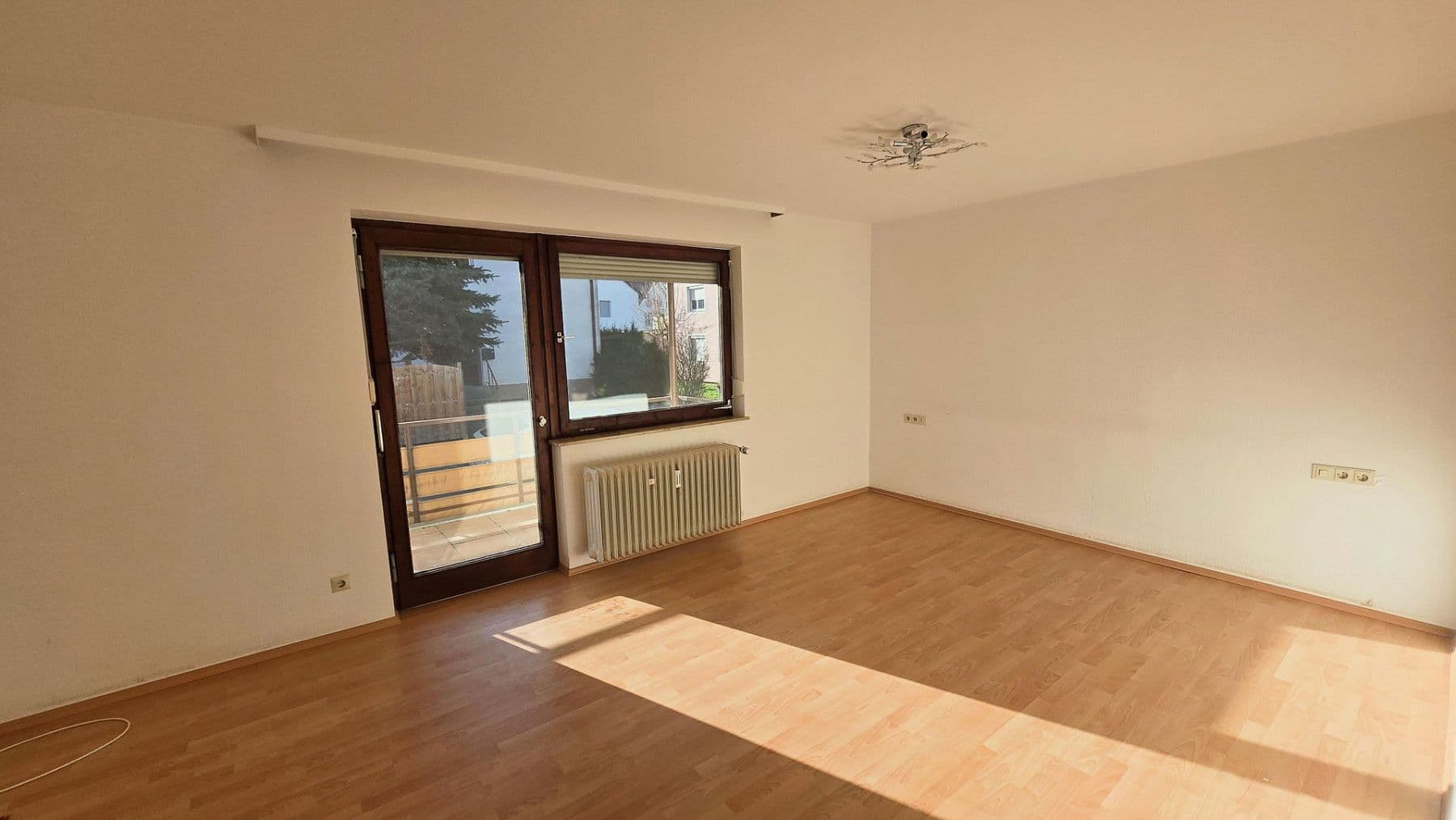 Prodej bytu 3+1 80 m², Brühlstr. 13, Beuren, Bádensko-Württembersko Prodej bytu 3+1 80 m², Brühlstr. 13, Beuren, Bádensko-Württembersko