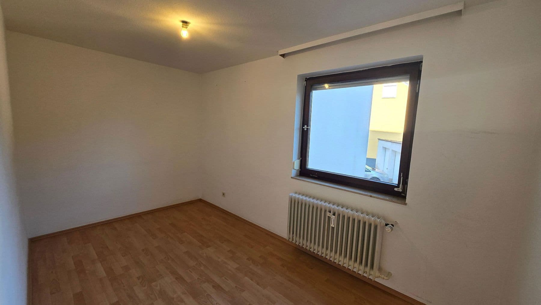 Prodej bytu 3+1 80 m², Brühlstr. 13, Beuren, Bádensko-Württembersko Prodej bytu 3+1 80 m², Brühlstr. 13, Beuren, Bádensko-Württembersko