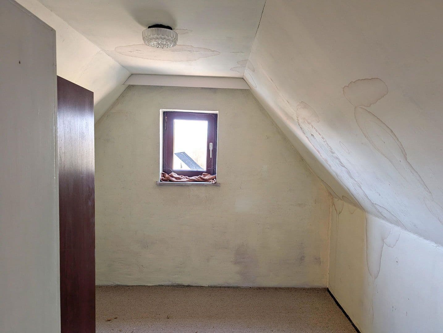 Prodej domu 128 m², pozemek 1.213 m², Bremen, Bremen Prodej domu 128 m², pozemek 1.213 m², Bremen, Bremen