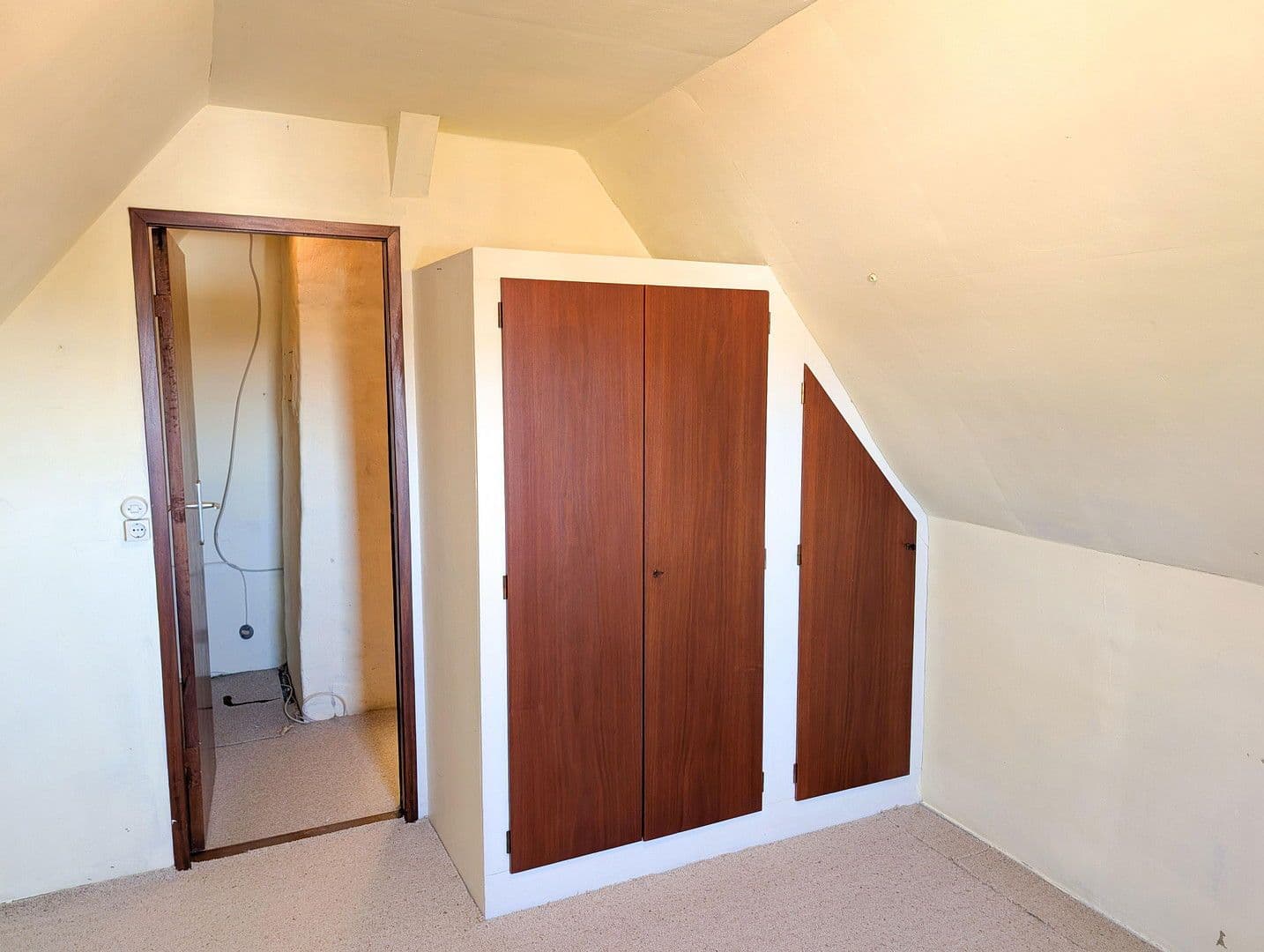 Prodej domu 128 m², pozemek 1.213 m², Bremen, Bremen Prodej domu 128 m², pozemek 1.213 m², Bremen, Bremen