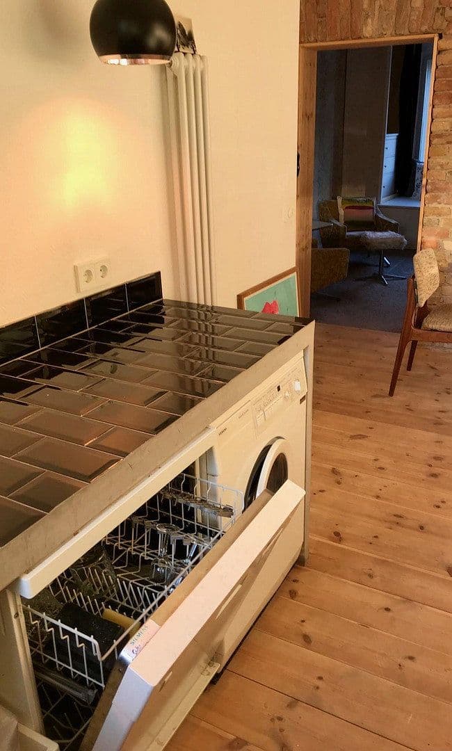 Prodej bytu 1+1 35 m², Berlin, Berlín Prodej bytu 1+1 35 m², Berlin, Berlín