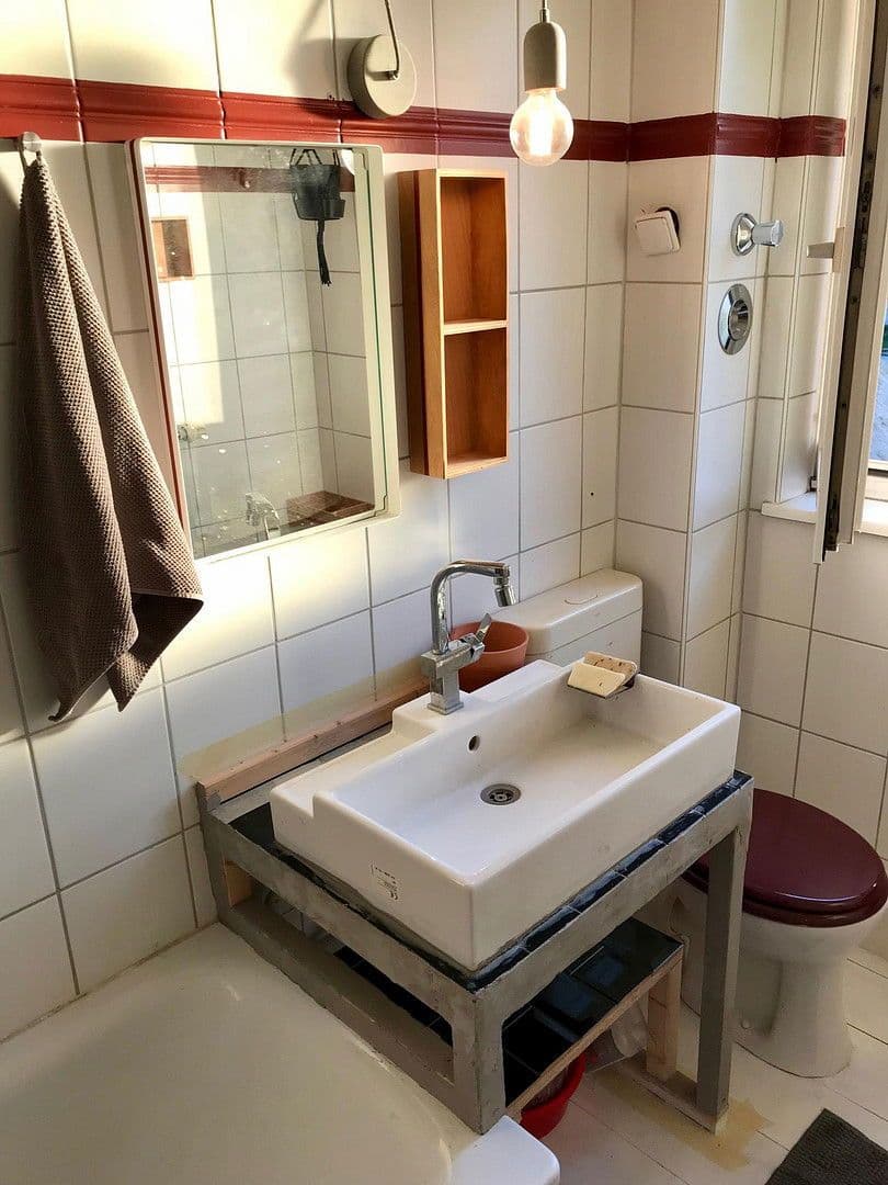 Prodej bytu 1+1 35 m², Berlin, Berlín Prodej bytu 1+1 35 m², Berlin, Berlín