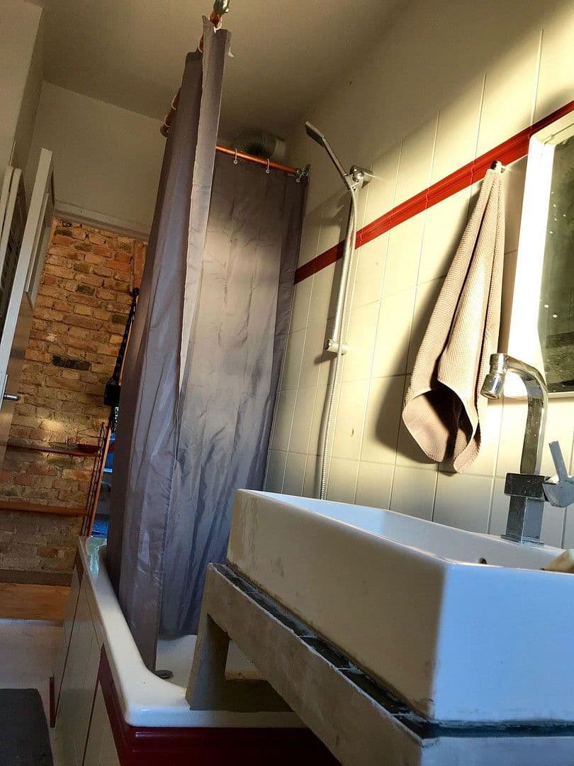 Prodej bytu 1+1 35 m², Berlin, Berlín Prodej bytu 1+1 35 m², Berlin, Berlín