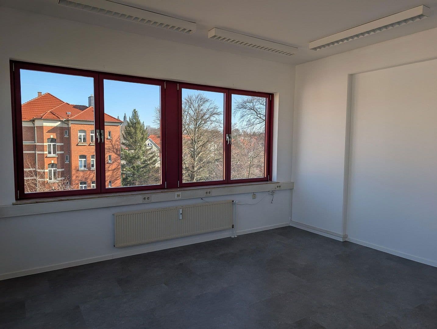 Pronájem kanceláře 116 m², Waltershäuser Straße 21, Gotha, Durynsko Pronájem kanceláře 116 m², Waltershäuser Straße 21, Gotha, Durynsko