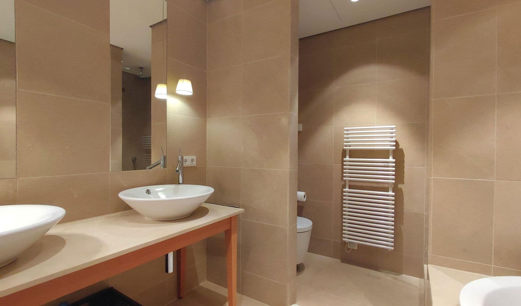 Pronájem bytu 3+1 94 m², Am Zirkus 12, Berlin, Berlín Pronájem bytu 3+1 94 m², Am Zirkus 12, Berlin, Berlín