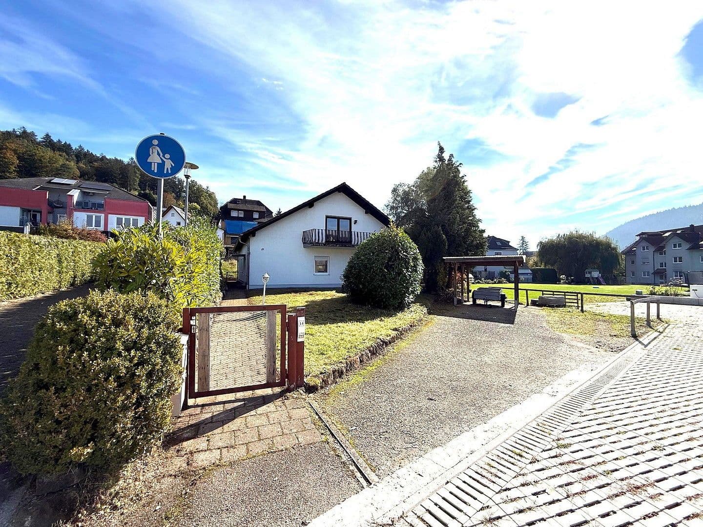 Pronájem domu 220 m², pozemek 857 m², Am Giesenbach 14, Lahr/Schwarzwald, Bádensko-Württembersko Pronájem domu 220 m², pozemek 857 m², Am Giesenbach 14, Lahr/Schwarzwald, Bádensko-Württembersko