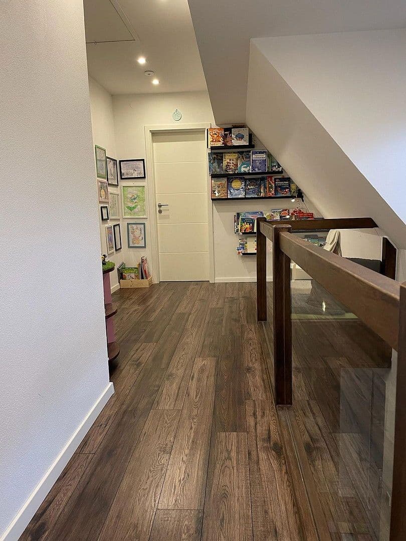 Prodej domu 141 m², pozemek 711 m², Bielefeld, Severní Porýní-Vestfálsko Prodej domu 141 m², pozemek 711 m², Bielefeld, Severní Porýní-Vestfálsko