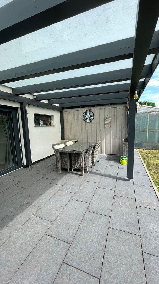 Prodej domu 141 m², pozemek 711 m², Bielefeld, Severní Porýní-Vestfálsko Prodej domu 141 m², pozemek 711 m², Bielefeld, Severní Porýní-Vestfálsko