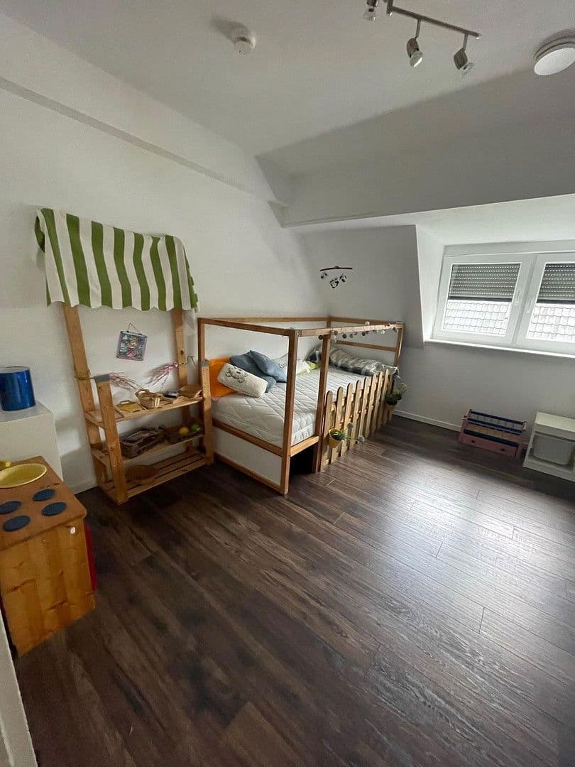 Prodej domu 141 m², pozemek 711 m², Bielefeld, Severní Porýní-Vestfálsko Prodej domu 141 m², pozemek 711 m², Bielefeld, Severní Porýní-Vestfálsko