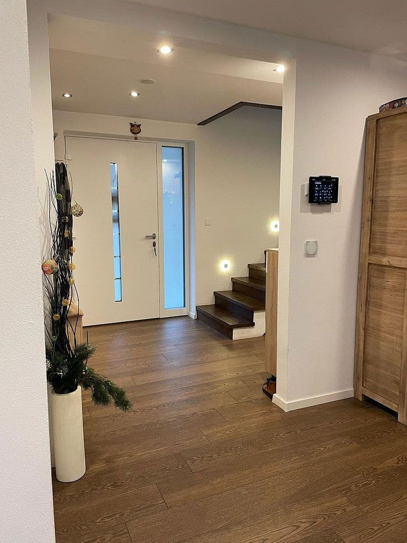 Prodej domu 141 m², pozemek 711 m², Bielefeld, Severní Porýní-Vestfálsko Prodej domu 141 m², pozemek 711 m², Bielefeld, Severní Porýní-Vestfálsko