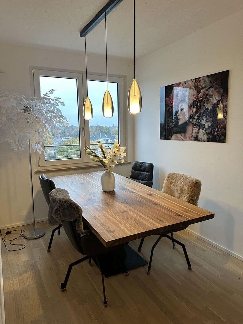 Pronájem bytu 3+1 112 m², München, Bavorsko Pronájem bytu 3+1 112 m², München, Bavorsko