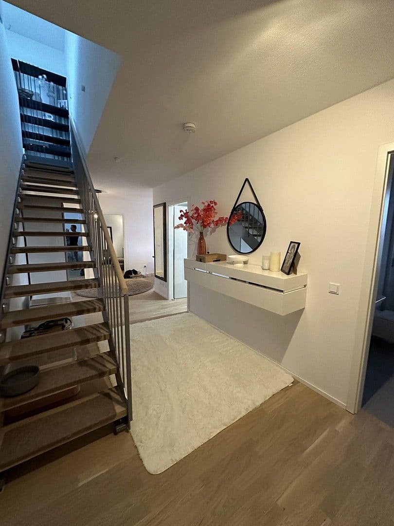 Pronájem bytu 3+1 112 m², München, Bavorsko Pronájem bytu 3+1 112 m², München, Bavorsko