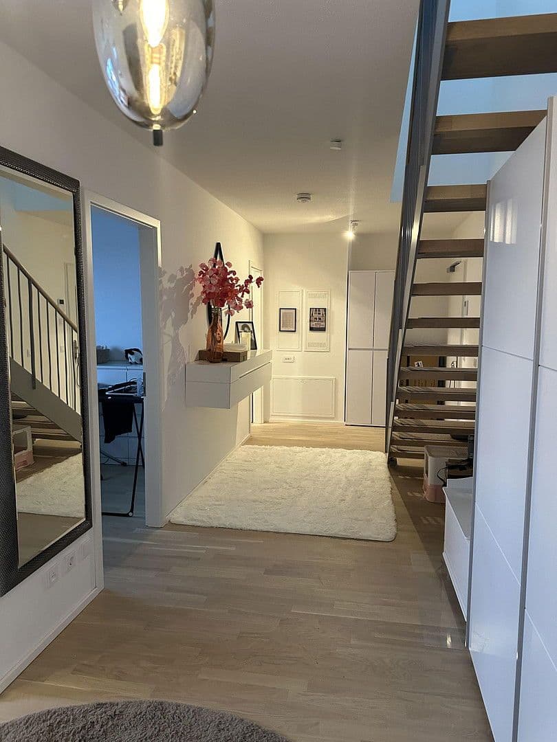 Pronájem bytu 3+1 112 m², München, Bavorsko Pronájem bytu 3+1 112 m², München, Bavorsko