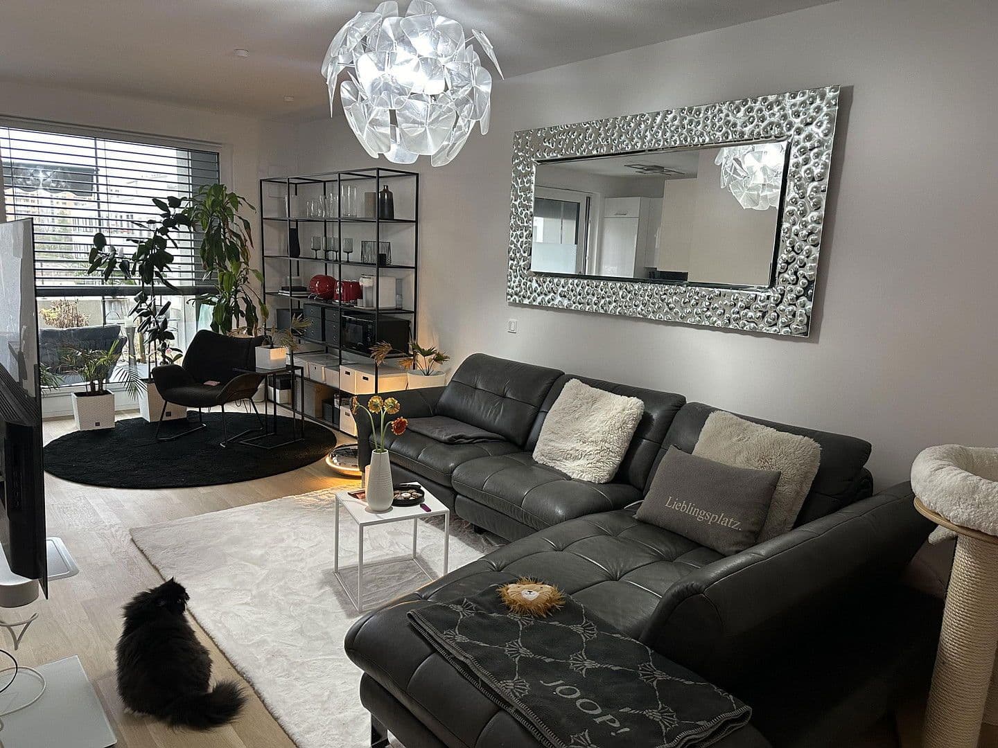 Pronájem bytu 3+1 112 m², München, Bavorsko Pronájem bytu 3+1 112 m², München, Bavorsko