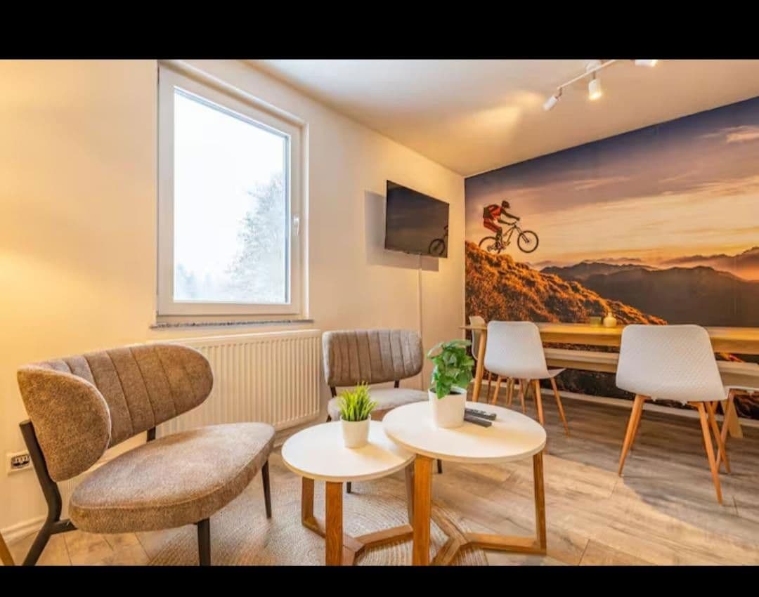 Prodej domu 370 m², pozemek 800 m², Braunlage, Dolní Sasko Prodej domu 370 m², pozemek 800 m², Braunlage, Dolní Sasko