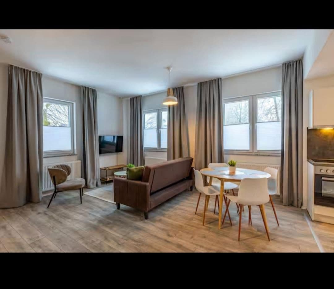 Prodej domu 370 m², pozemek 800 m², Braunlage, Dolní Sasko Prodej domu 370 m², pozemek 800 m², Braunlage, Dolní Sasko