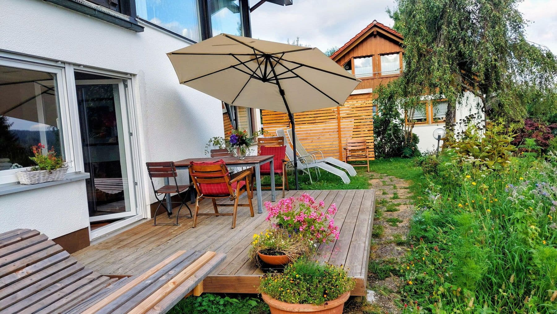 Prodej domu 240 m², pozemek 1.525 m², Furtwangen im Schwarzwald, Bádensko-Württembersko Prodej domu 240 m², pozemek 1.525 m², Furtwangen im Schwarzwald, Bádensko-Württembersko