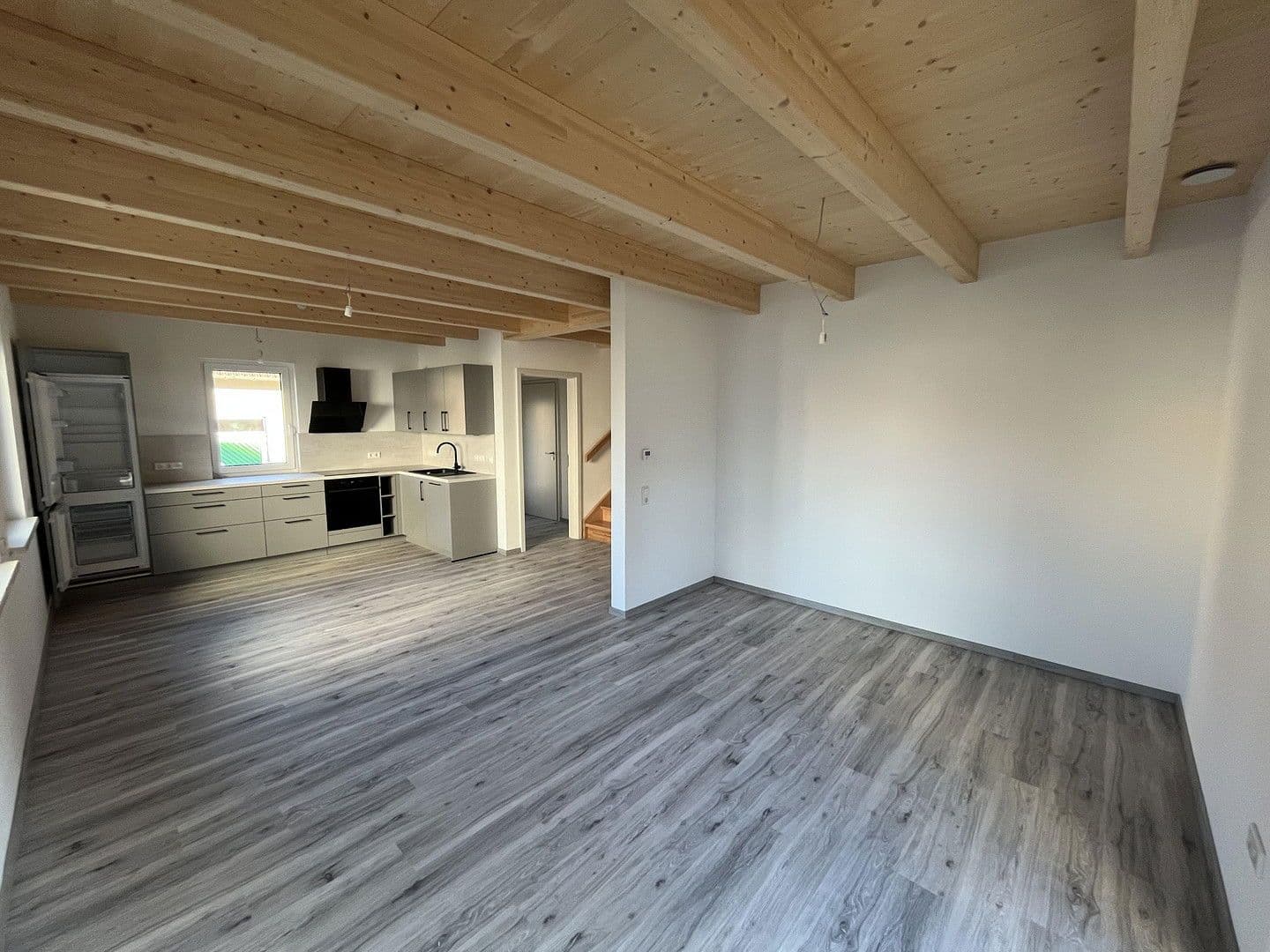 Pronájem domu 87 m², pozemek 250 m², Obere Straße 24, Breuna, Hessen Pronájem domu 87 m², pozemek 250 m², Obere Straße 24, Breuna, Hessen