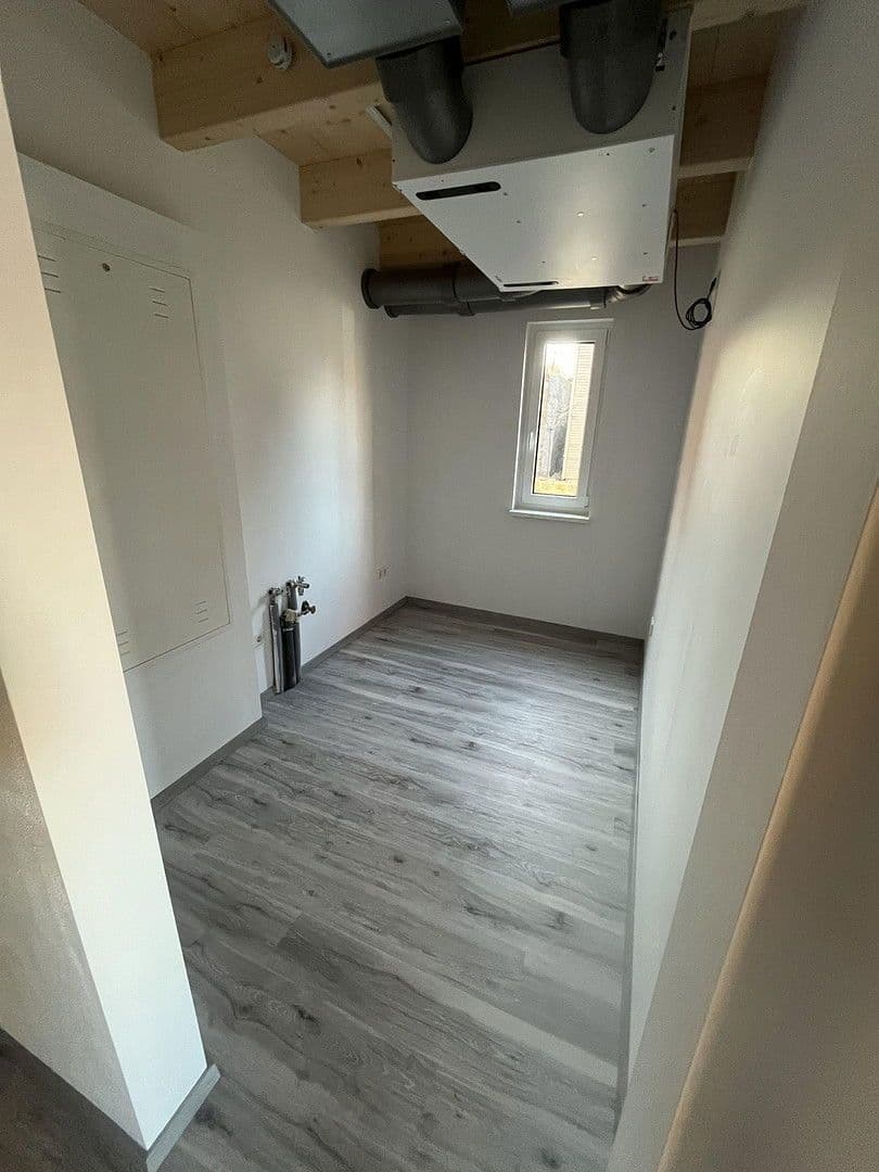 Pronájem domu 87 m², pozemek 250 m², Obere Straße 24, Breuna, Hessen Pronájem domu 87 m², pozemek 250 m², Obere Straße 24, Breuna, Hessen