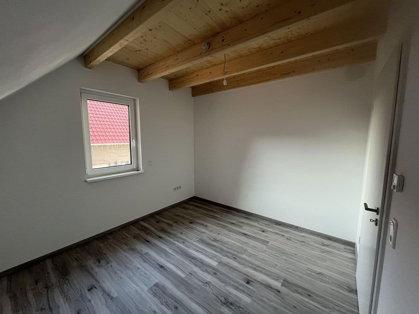 Pronájem domu 87 m², pozemek 250 m², Obere Straße 24, Breuna, Hessen Pronájem domu 87 m², pozemek 250 m², Obere Straße 24, Breuna, Hessen