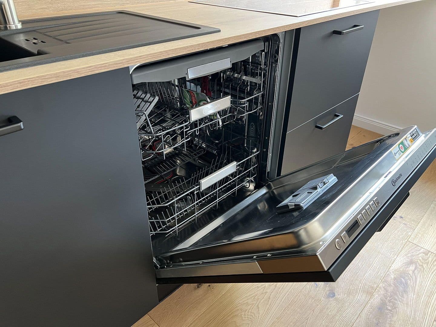 Pronájem bytu 3+1 66 m², Werderstr. 16, Hannover, Dolní Sasko Pronájem bytu 3+1 66 m², Werderstr. 16, Hannover, Dolní Sasko