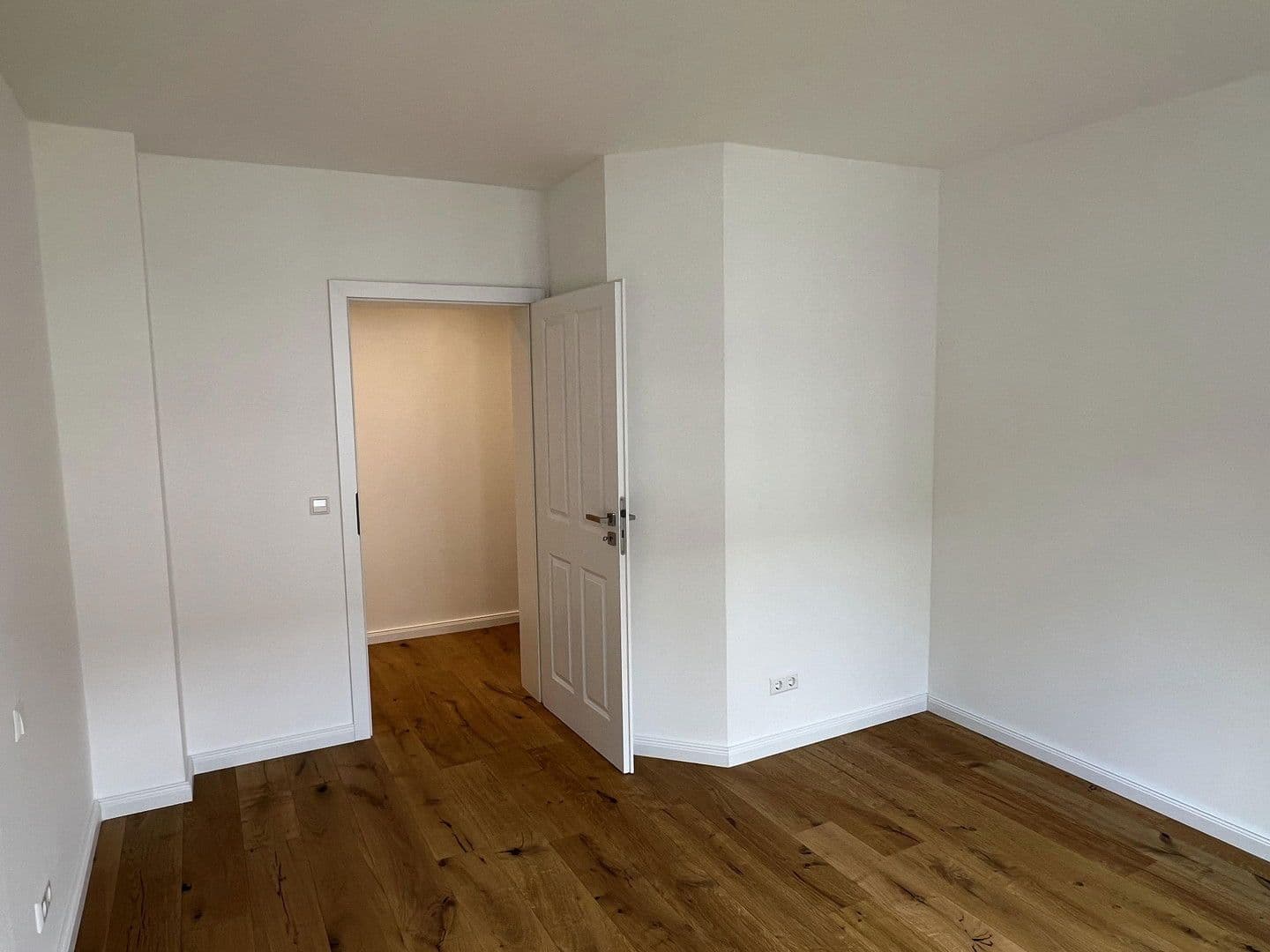 Pronájem bytu 3+1 66 m², Werderstr. 16, Hannover, Dolní Sasko Pronájem bytu 3+1 66 m², Werderstr. 16, Hannover, Dolní Sasko