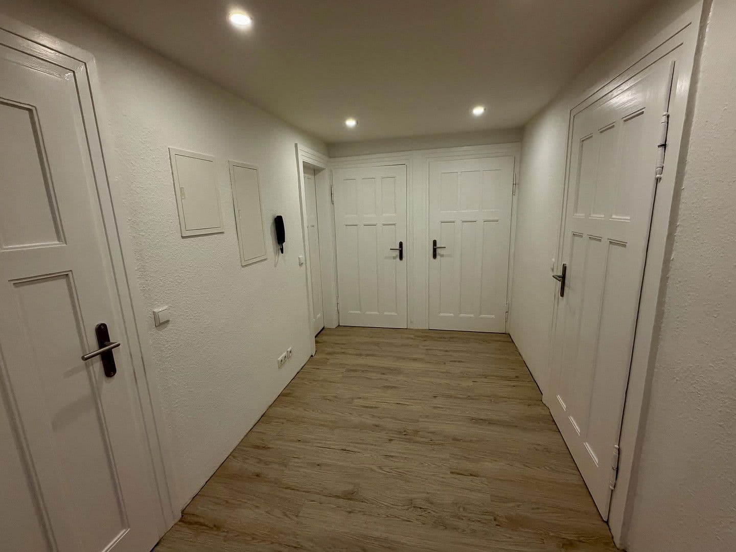 Pronájem bytu 4+1 95 m², Ernst-Kohl-Straße 8, Weimar, Durynsko Pronájem bytu 4+1 95 m², Ernst-Kohl-Straße 8, Weimar, Durynsko