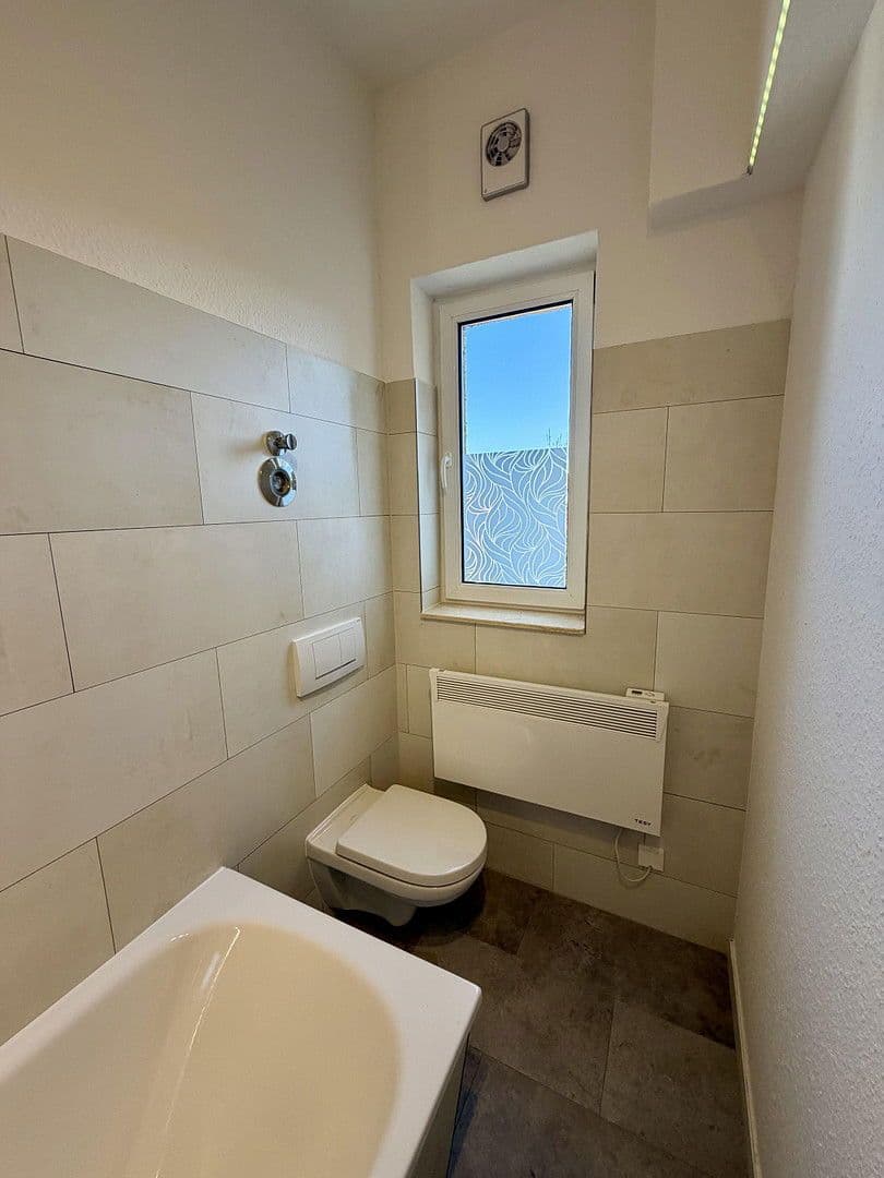 Pronájem bytu 4+1 95 m², Ernst-Kohl-Straße 8, Weimar, Durynsko Pronájem bytu 4+1 95 m², Ernst-Kohl-Straße 8, Weimar, Durynsko