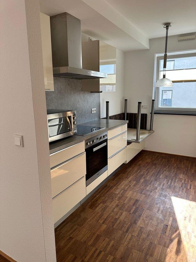 Pronájem bytu 2+kk 80 m², Hattersheim am Main, Hessen Pronájem bytu 2+kk 80 m², Hattersheim am Main, Hessen