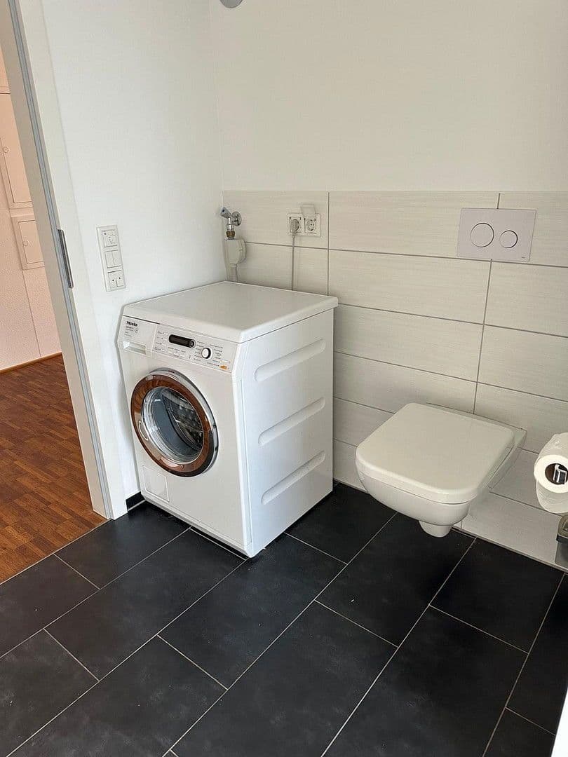 Pronájem bytu 2+kk 80 m², Hattersheim am Main, Hessen Pronájem bytu 2+kk 80 m², Hattersheim am Main, Hessen