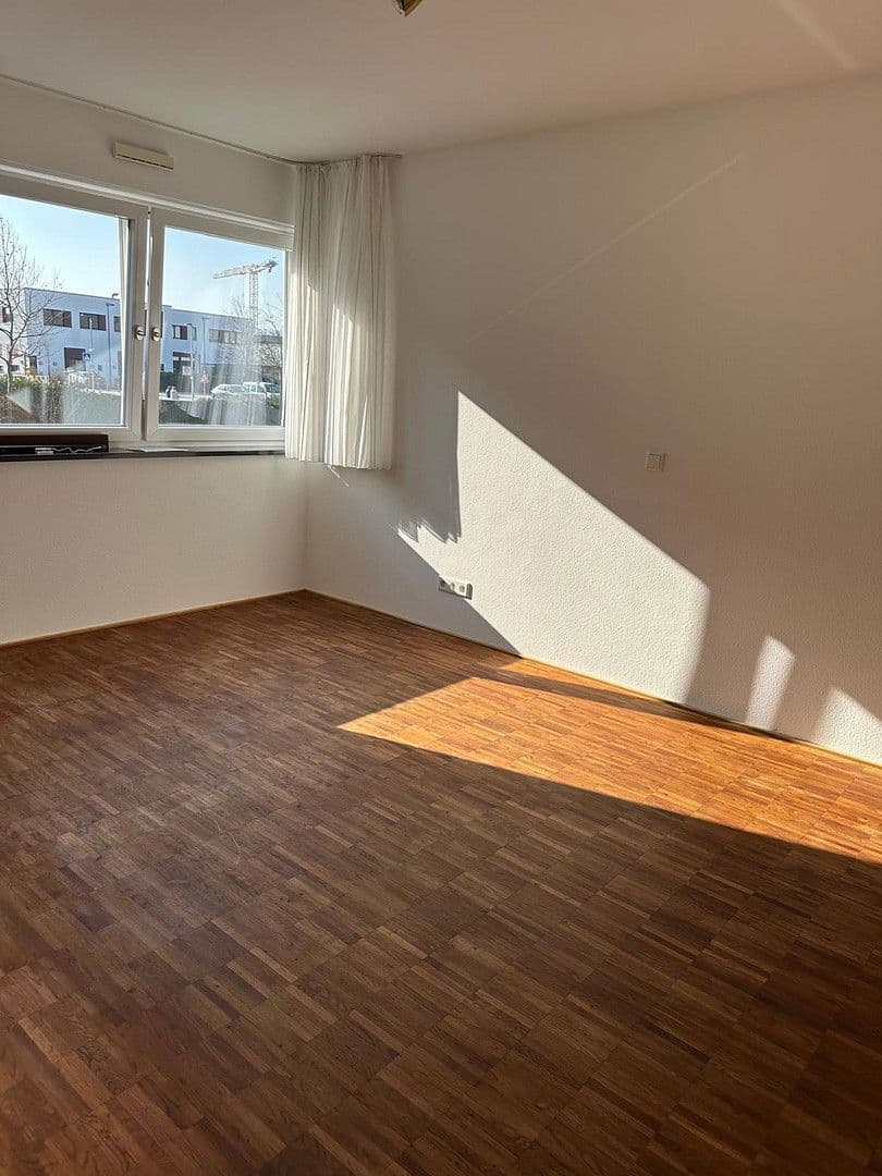 Pronájem bytu 2+kk 80 m², Hattersheim am Main, Hessen Pronájem bytu 2+kk 80 m², Hattersheim am Main, Hessen