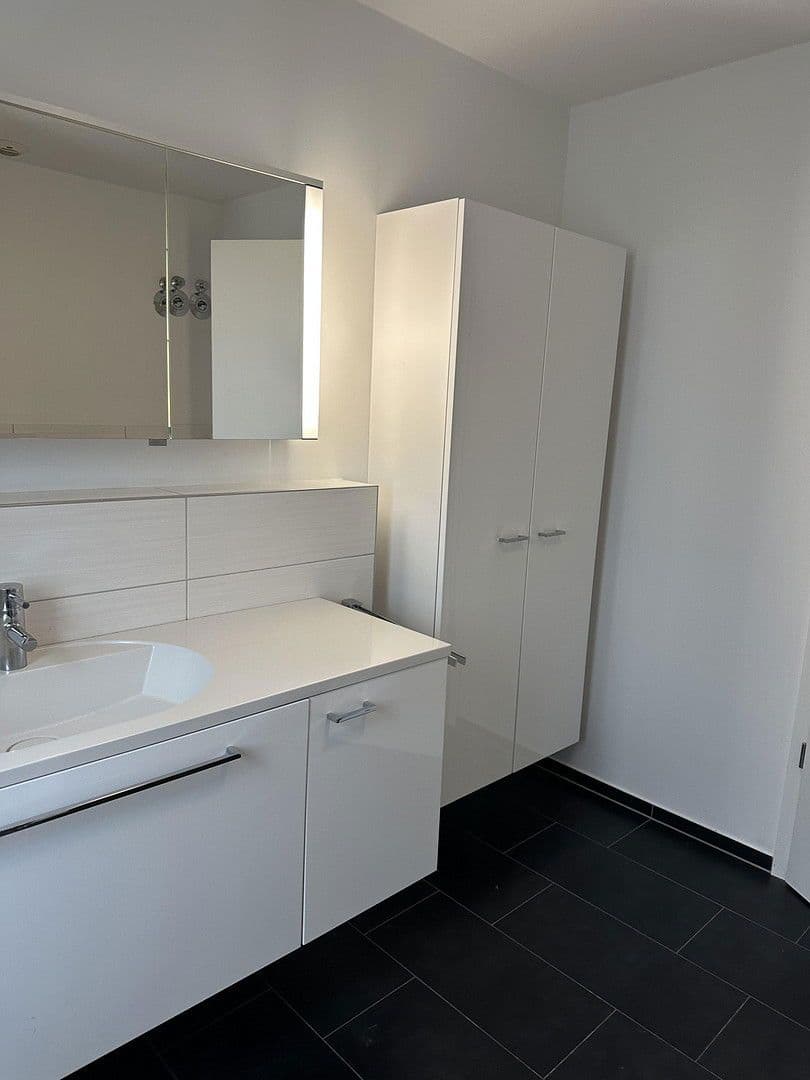Pronájem bytu 2+kk 80 m², Hattersheim am Main, Hessen Pronájem bytu 2+kk 80 m², Hattersheim am Main, Hessen