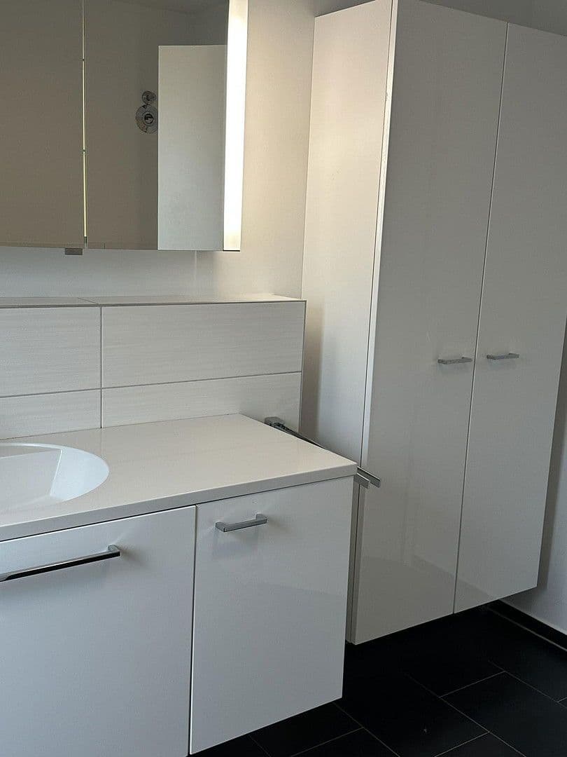 Pronájem bytu 2+kk 80 m², Hattersheim am Main, Hessen Pronájem bytu 2+kk 80 m², Hattersheim am Main, Hessen