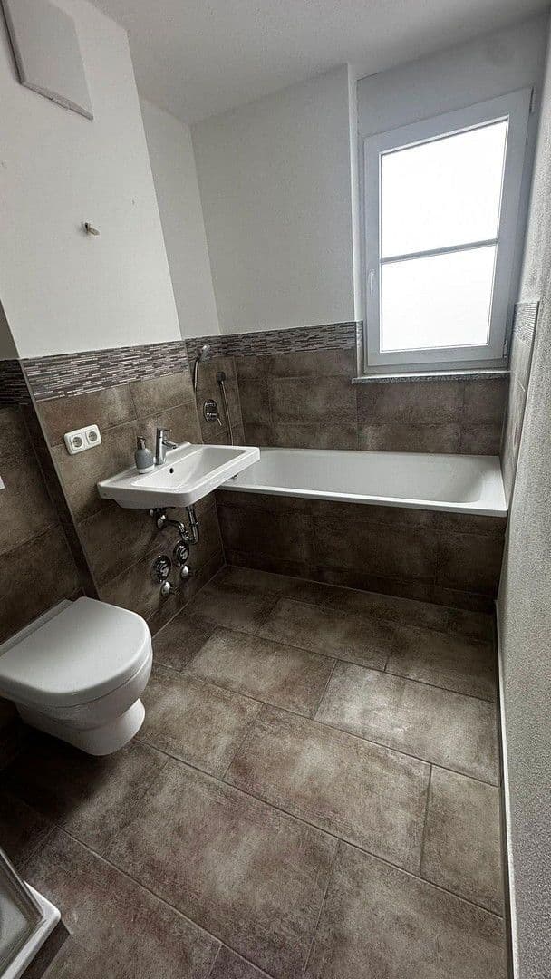 Pronájem bytu 2+1 70 m², Germering, Bavorsko Pronájem bytu 2+1 70 m², Germering, Bavorsko