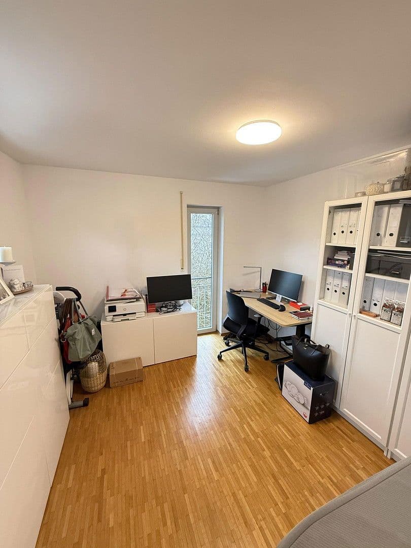Pronájem bytu 3+1 81 m², Martin-Luther-Str. 10, Grafing, Bavorsko Pronájem bytu 3+1 81 m², Martin-Luther-Str. 10, Grafing, Bavorsko