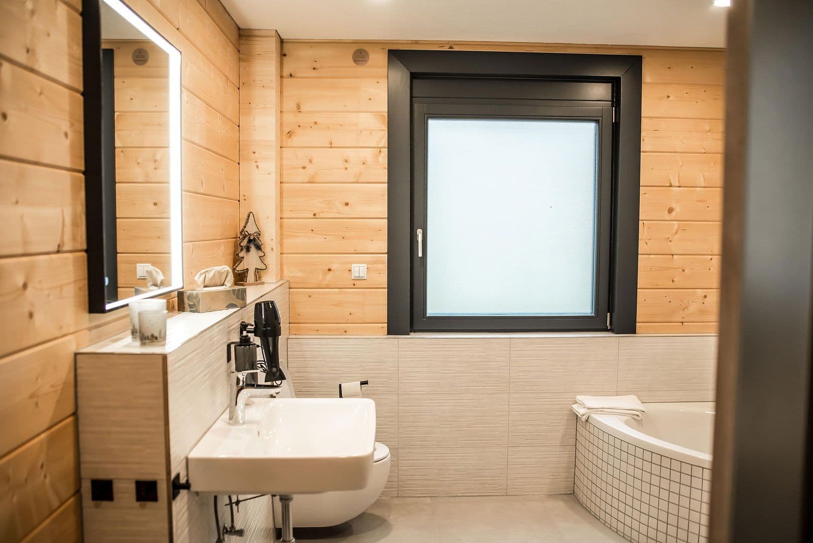 Prodej nebytového prostoru 431 m², Offenburg, Bádensko-Württembersko Prodej nebytového prostoru 431 m², Offenburg, Bádensko-Württembersko