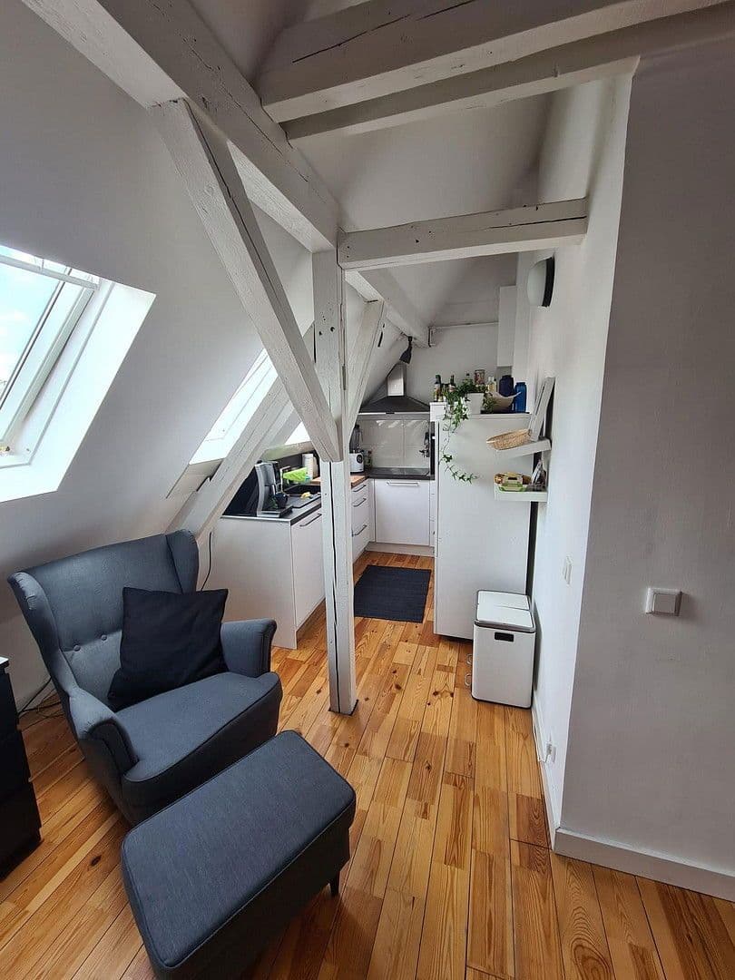 Pronájem bytu 4+1 95 m², Schirmerstr. 11, Düsseldorf, Severní Porýní-Vestfálsko Pronájem bytu 4+1 95 m², Schirmerstr. 11, Düsseldorf, Severní Porýní-Vestfálsko