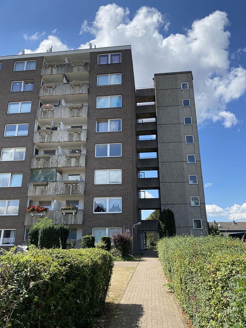 Pronájem bytu 2+1 67 m², Rheinstraße 22, Voerde (Niederrhein), Severní Porýní-Vestfálsko Pronájem bytu 2+1 67 m², Rheinstraße 22, Voerde (Niederrhein), Severní Porýní-Vestfálsko