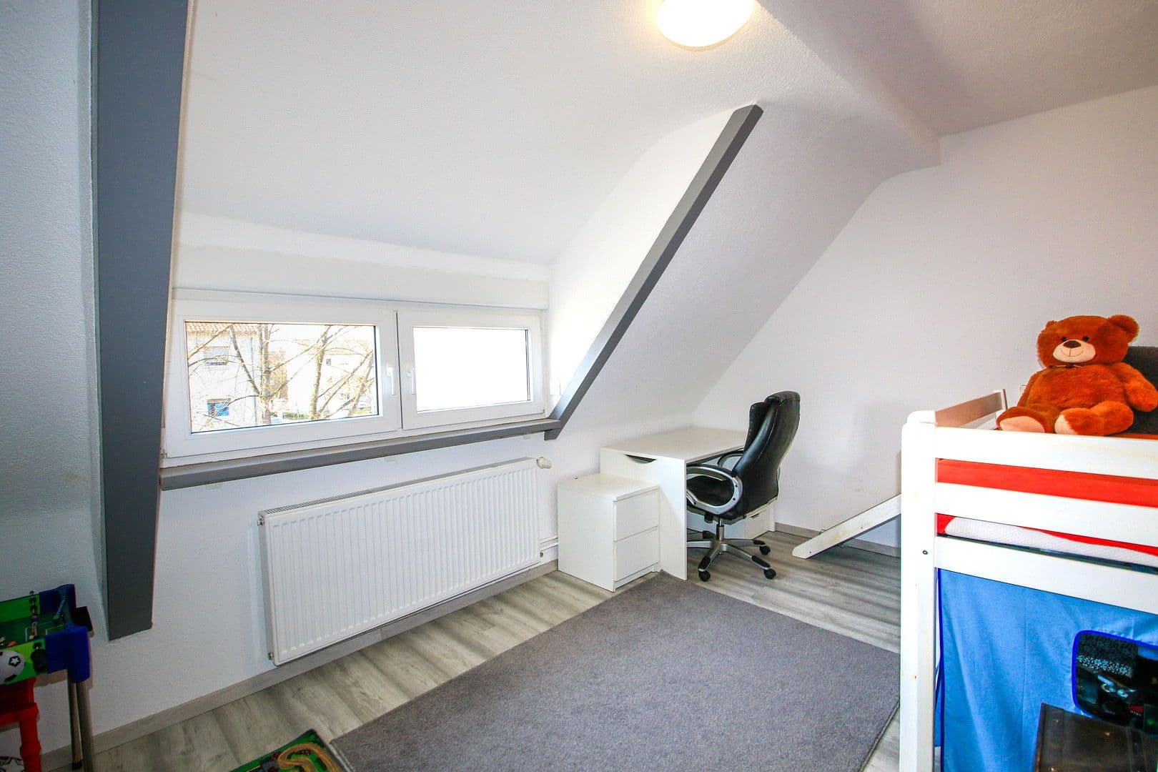 Prodej domu 110 m², pozemek 143 m², Mannheim, Bádensko-Württembersko Prodej domu 110 m², pozemek 143 m², Mannheim, Bádensko-Württembersko