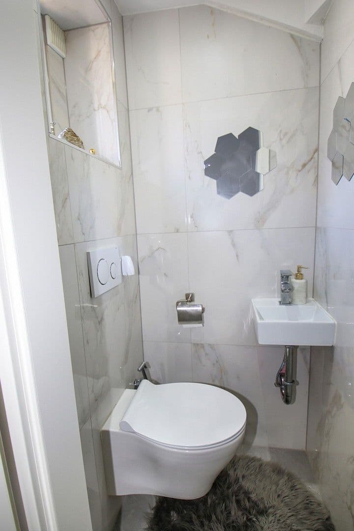 Prodej domu 110 m², pozemek 143 m², Mannheim, Bádensko-Württembersko Prodej domu 110 m², pozemek 143 m², Mannheim, Bádensko-Württembersko