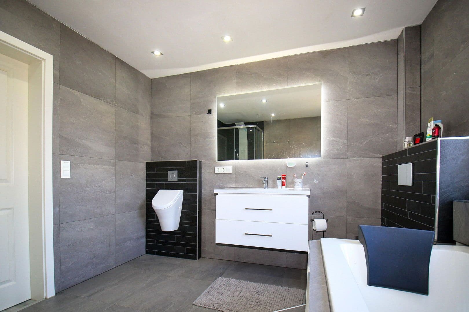 Prodej domu 110 m², pozemek 143 m², Mannheim, Bádensko-Württembersko Prodej domu 110 m², pozemek 143 m², Mannheim, Bádensko-Württembersko