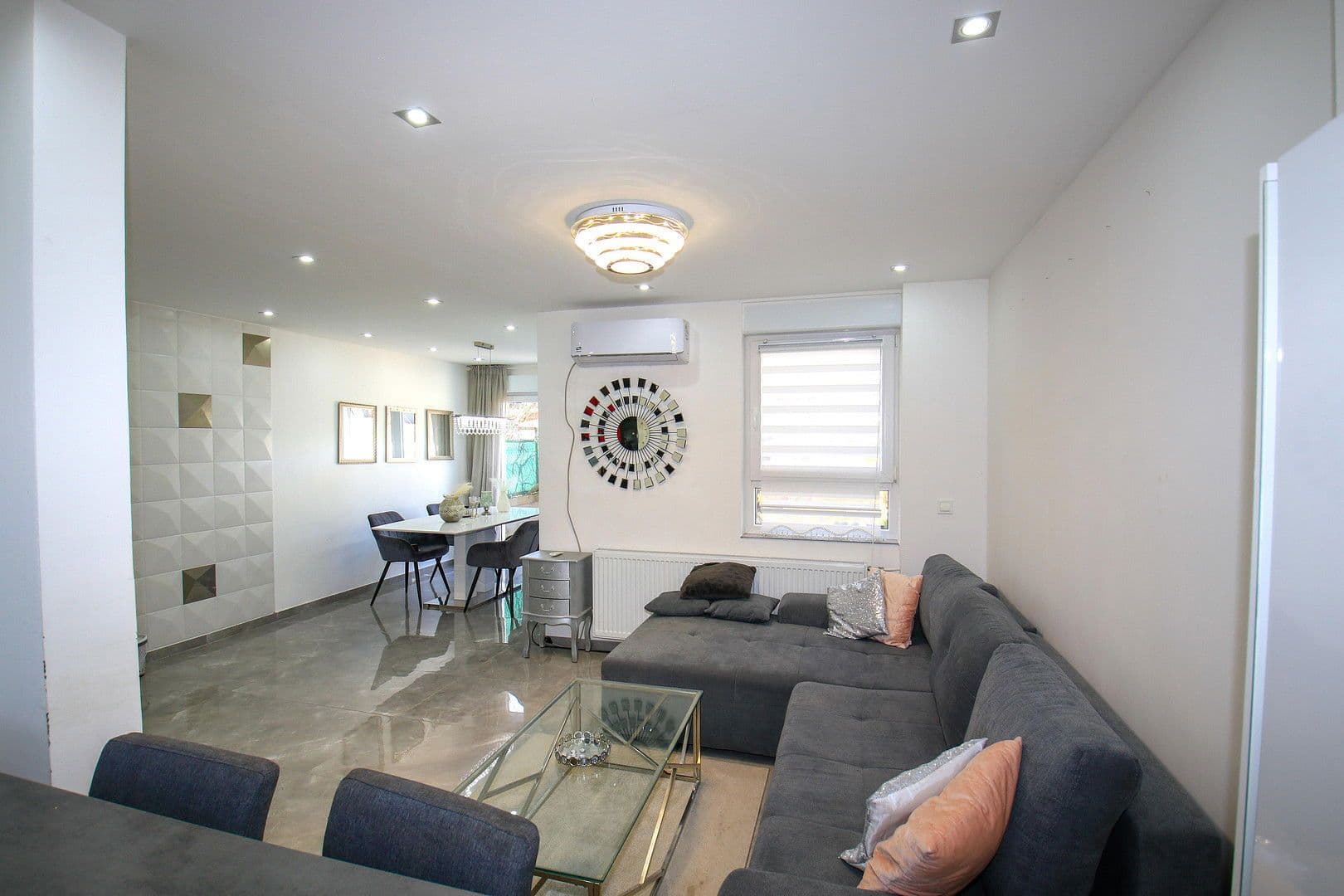 Prodej domu 110 m², pozemek 143 m², Mannheim, Bádensko-Württembersko Prodej domu 110 m², pozemek 143 m², Mannheim, Bádensko-Württembersko