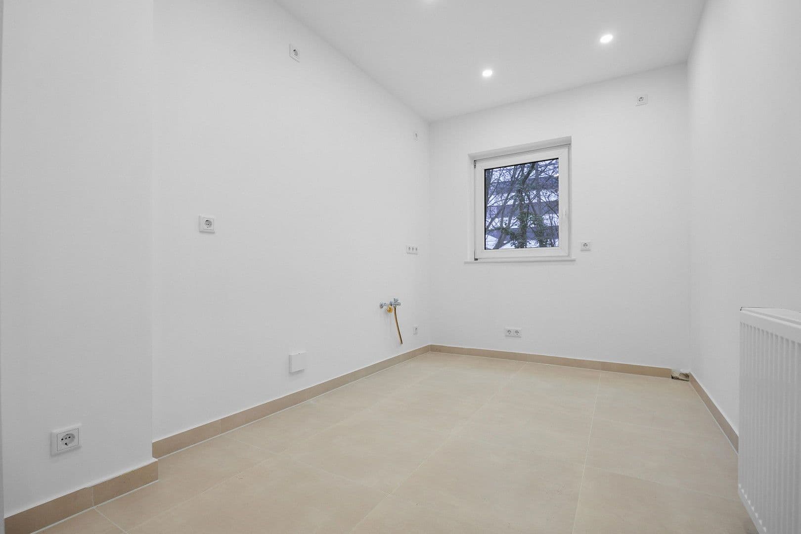 Pronájem bytu 3+1 59 m², Bremen, Bremen Pronájem bytu 3+1 59 m², Bremen, Bremen