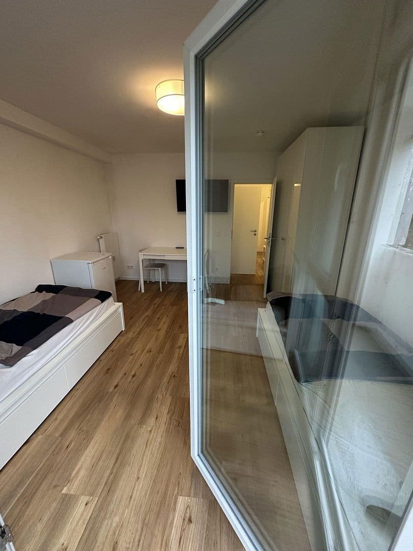 Pronájem bytu 25 m², Julius-Brecht-Straße 5, Frankfurt am Main, Hessen Pronájem bytu 25 m², Julius-Brecht-Straße 5, Frankfurt am Main, Hessen