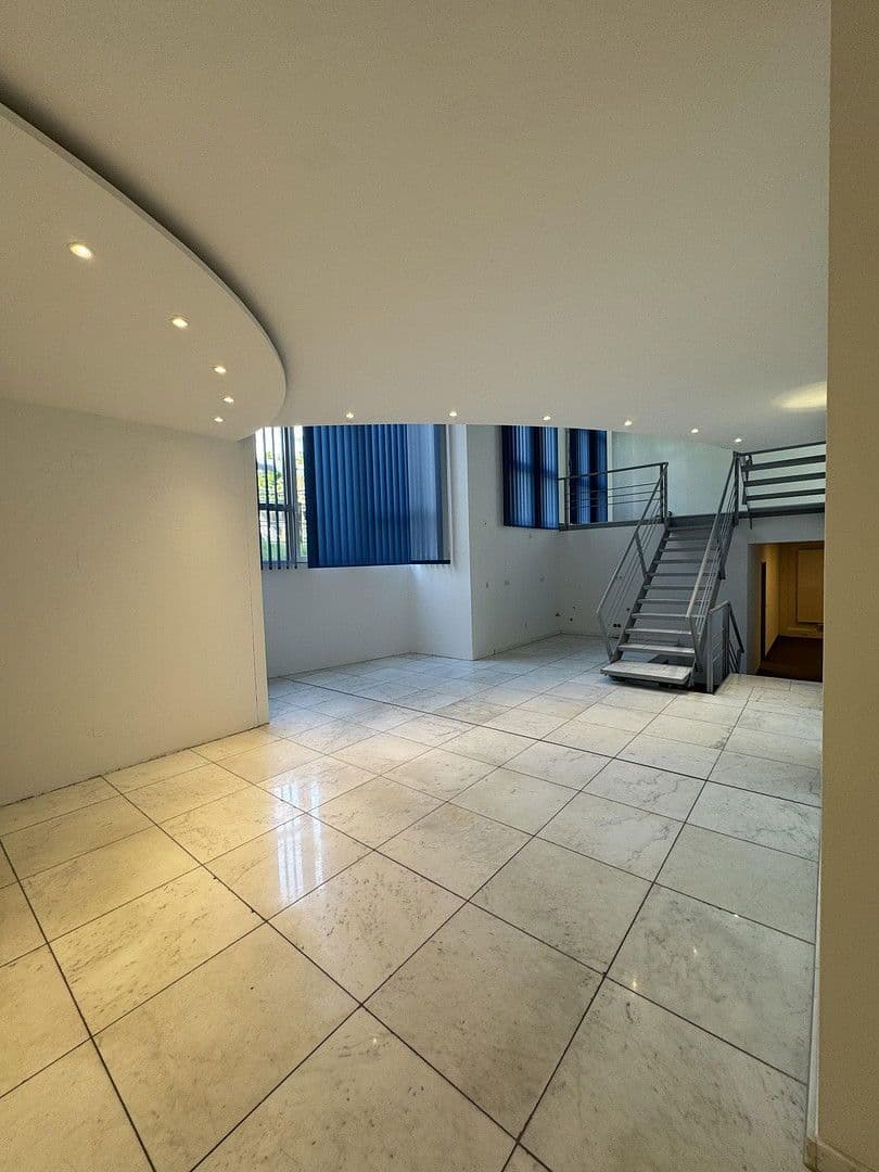 Prodej kanceláře 315 m², Münchener Straße 113, Ingolstadt, Bavorsko Prodej kanceláře 315 m², Münchener Straße 113, Ingolstadt, Bavorsko