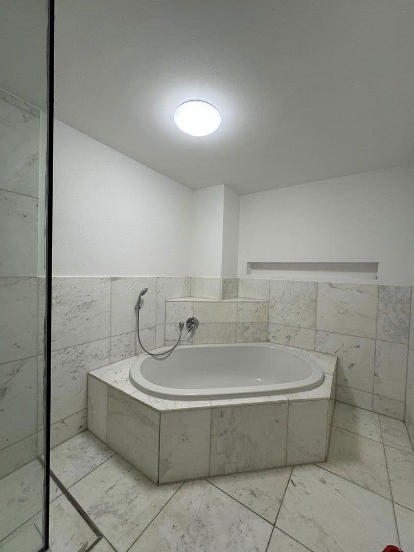 Prodej kanceláře 315 m², Münchener Straße 113, Ingolstadt, Bavorsko Prodej kanceláře 315 m², Münchener Straße 113, Ingolstadt, Bavorsko