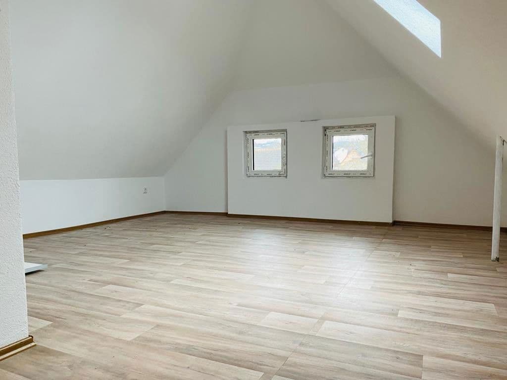 Prodej domu 250 m², pozemek 406 m², Bad Rappenau, Bádensko-Württembersko Prodej domu 250 m², pozemek 406 m², Bad Rappenau, Bádensko-Württembersko