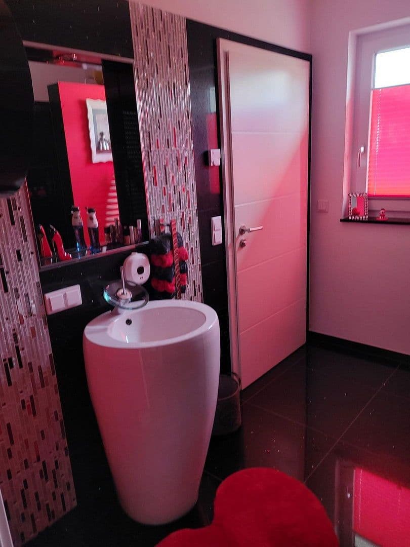 Prodej domu 173 m², pozemek 728 m², Barsinghausen, Dolní Sasko Prodej domu 173 m², pozemek 728 m², Barsinghausen, Dolní Sasko