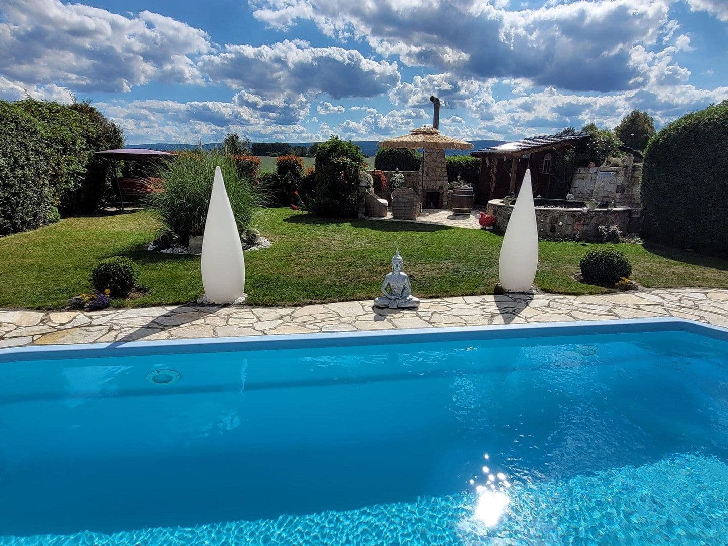 Prodej domu 173 m², pozemek 728 m², Barsinghausen, Dolní Sasko Prodej domu 173 m², pozemek 728 m², Barsinghausen, Dolní Sasko